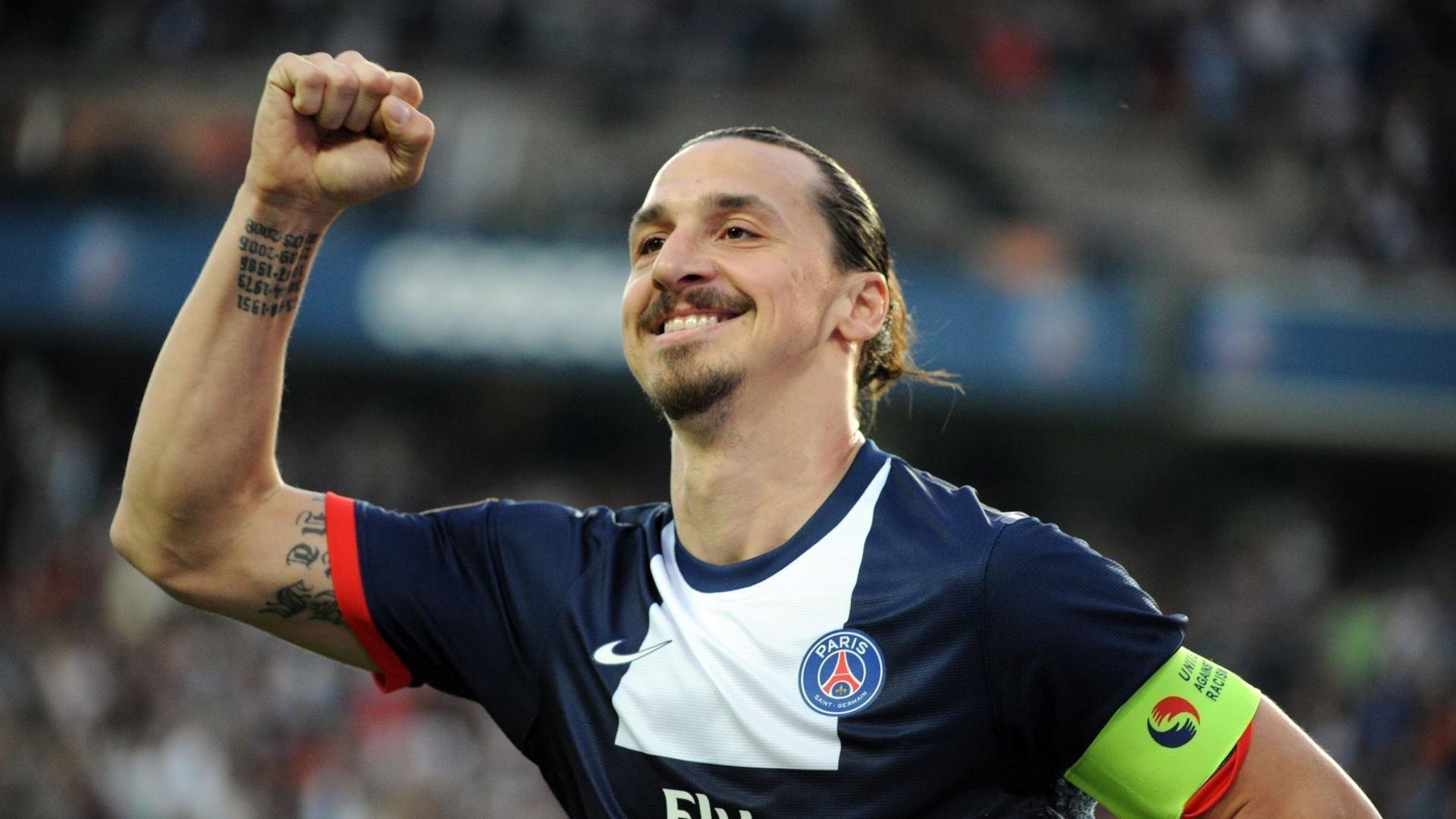 霍夫曼受访避谈主帅引猜测，边缘化处境折射球队战术变革