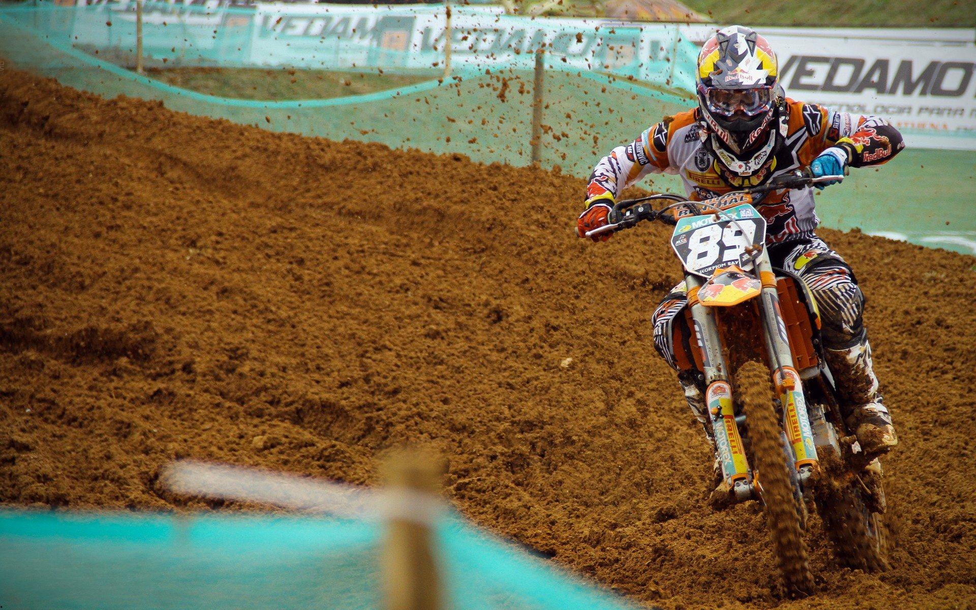 祖比门迪盛赞亚马尔，16岁天赋异禀，足坛罕见新星正重塑未来